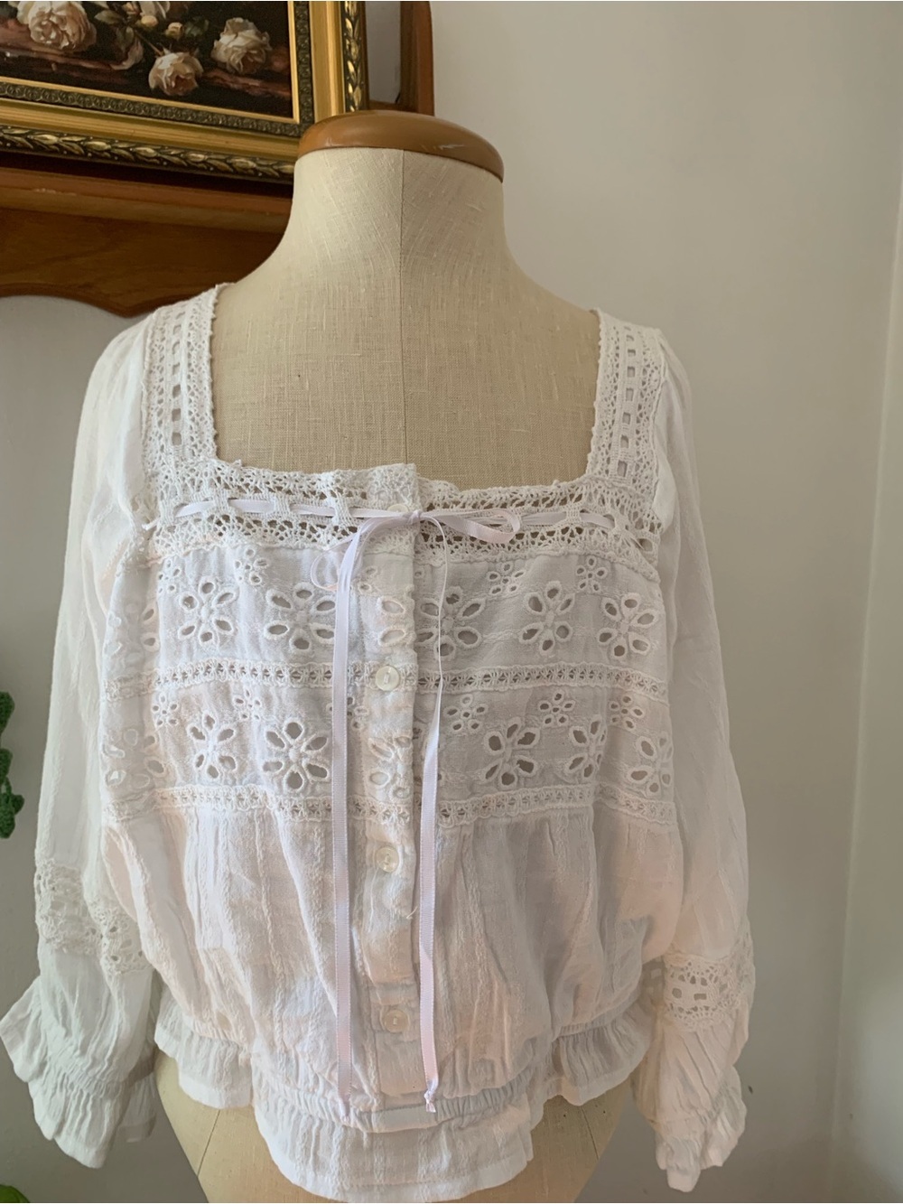 American Eagle Boho White Lace Boho Square Neck Peasant Crop Top M Cottagecore